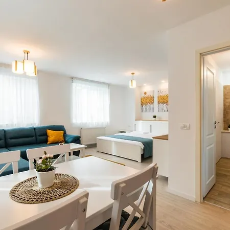 Red Fountain Apartament