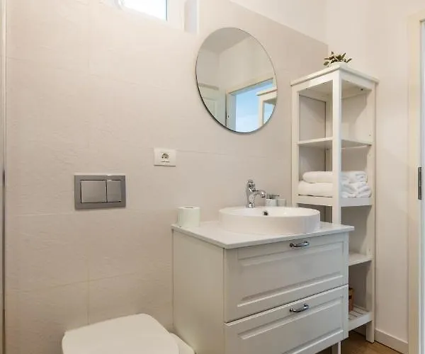 Red Fountain Apartment Brasov