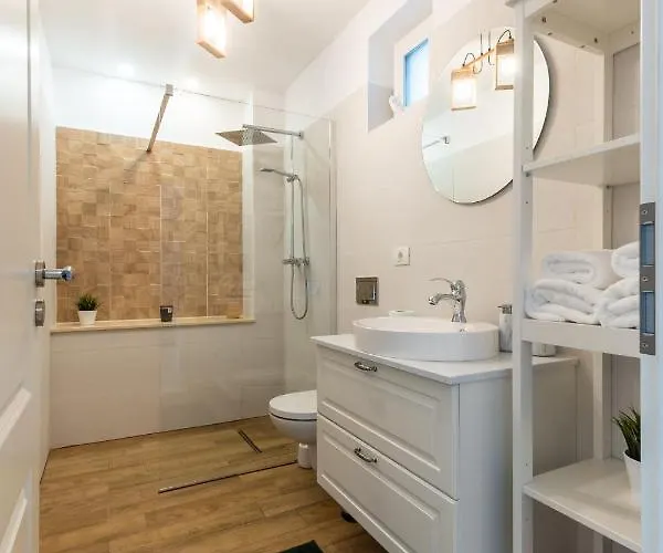 Apartament Red Fountain