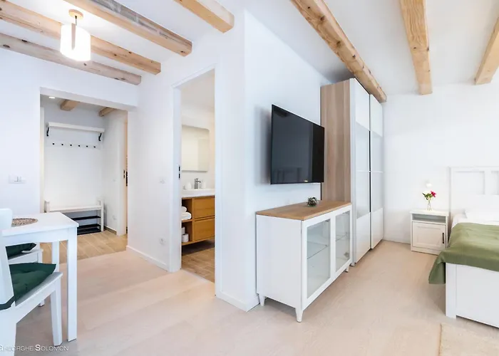 Red Fountain Apartment