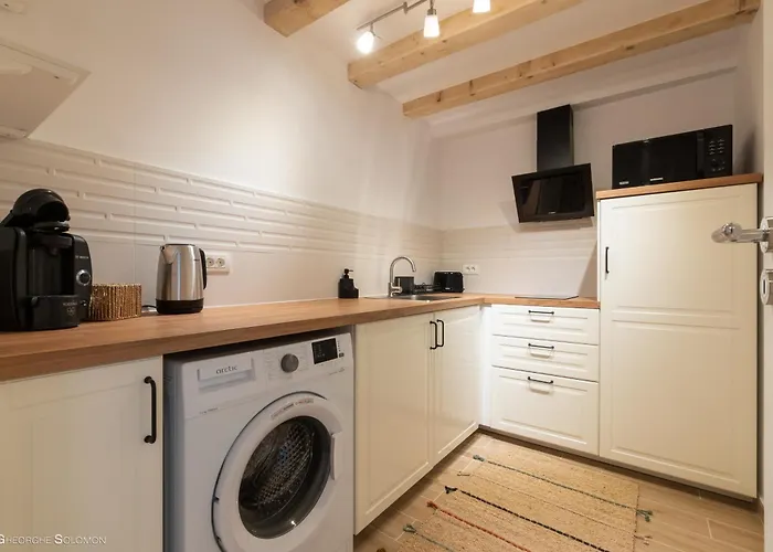 Apartment Red Fountain *